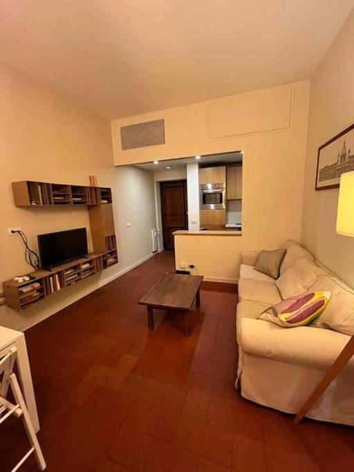 Colosseum Apartment - Your Cozy Roman Escape Екстер'єр фото